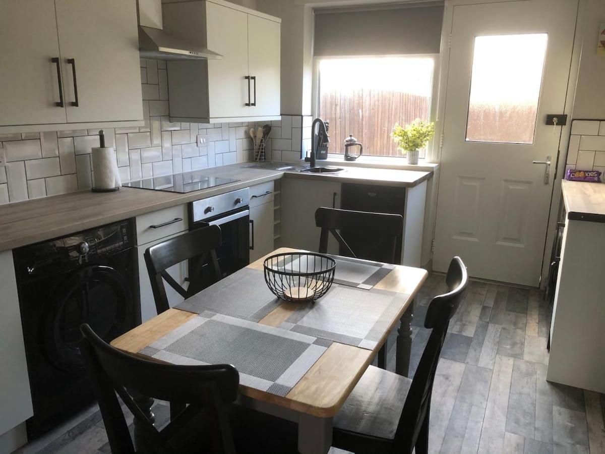 Rowan Place 5 Bedroom Off Street Parking Accommodation Дарем Екстер'єр фото